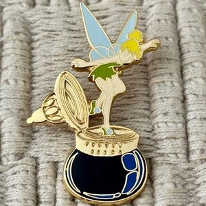 DISNEY 2000 *Rare* Tinker Bell on Inkwell Pin